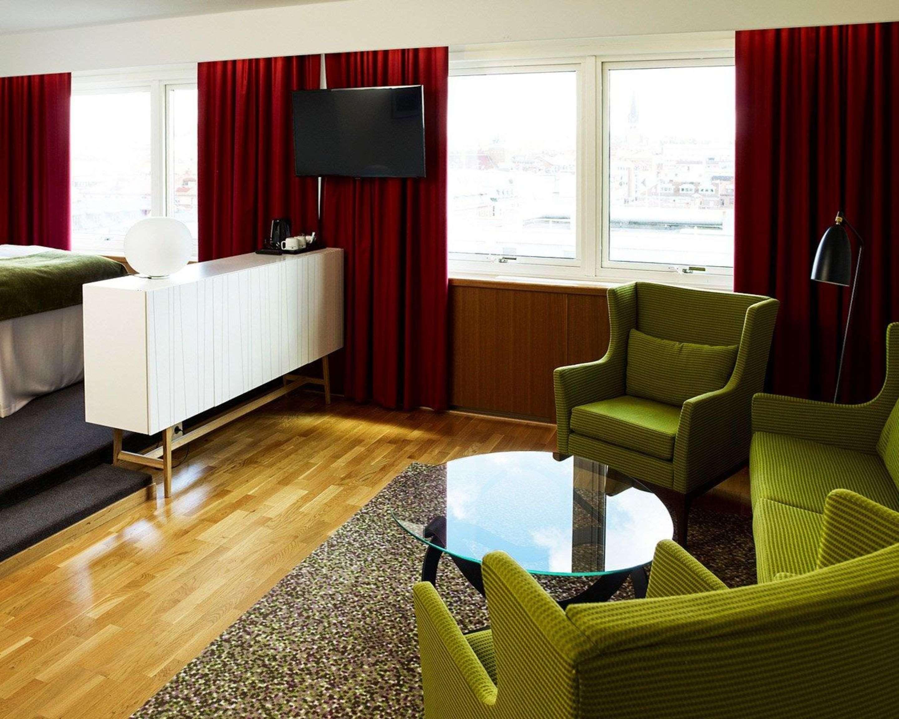 Quality Hotel Grand, บูโรส ภายนอก รูปภาพ