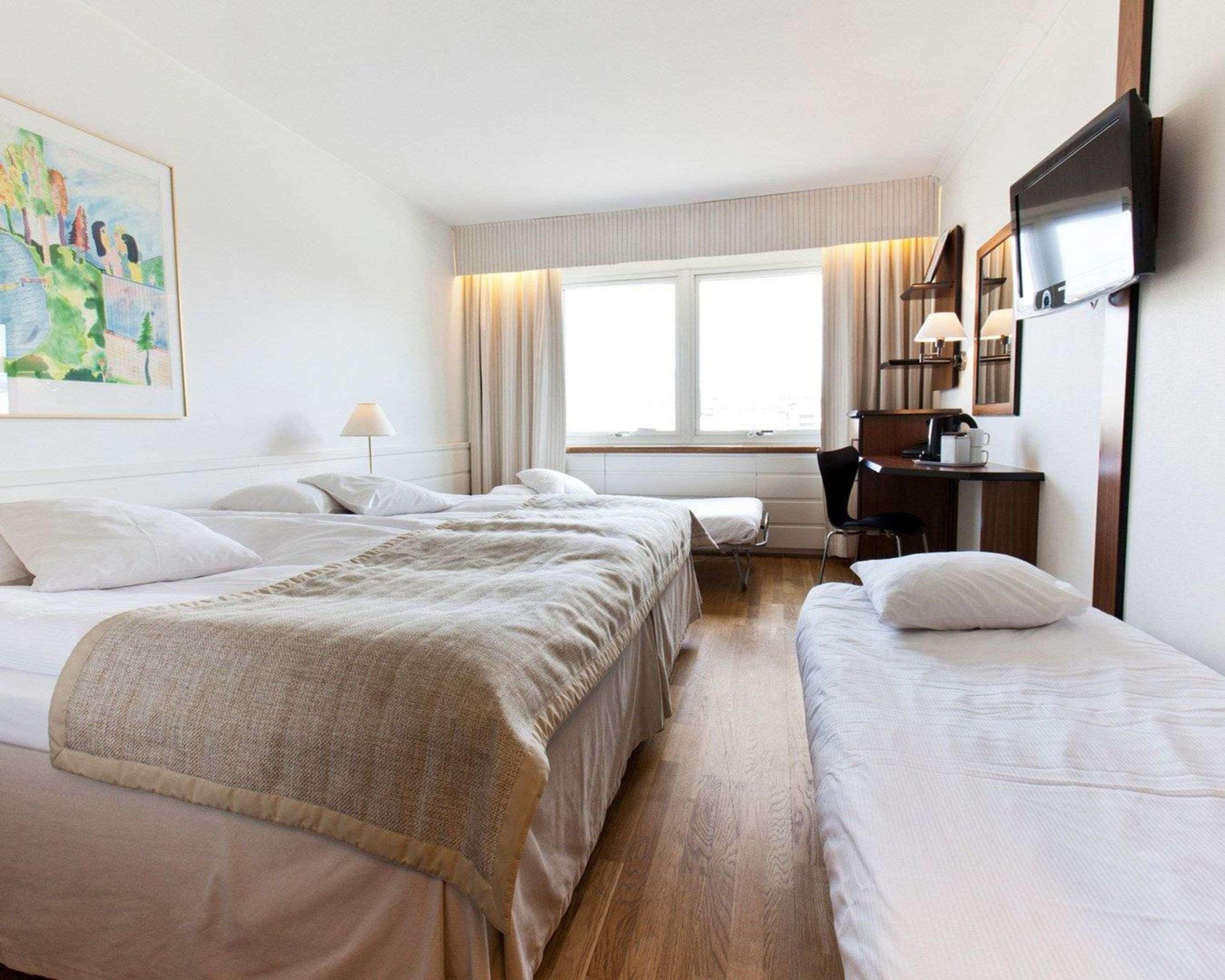 Quality Hotel Grand, บูโรส ภายนอก รูปภาพ
