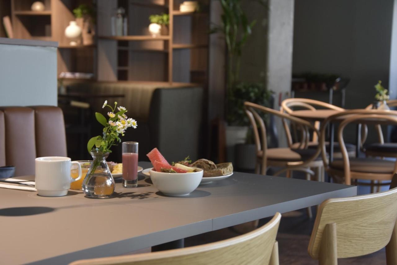 Quality Hotel Grand, บูโรส ภายนอก รูปภาพ