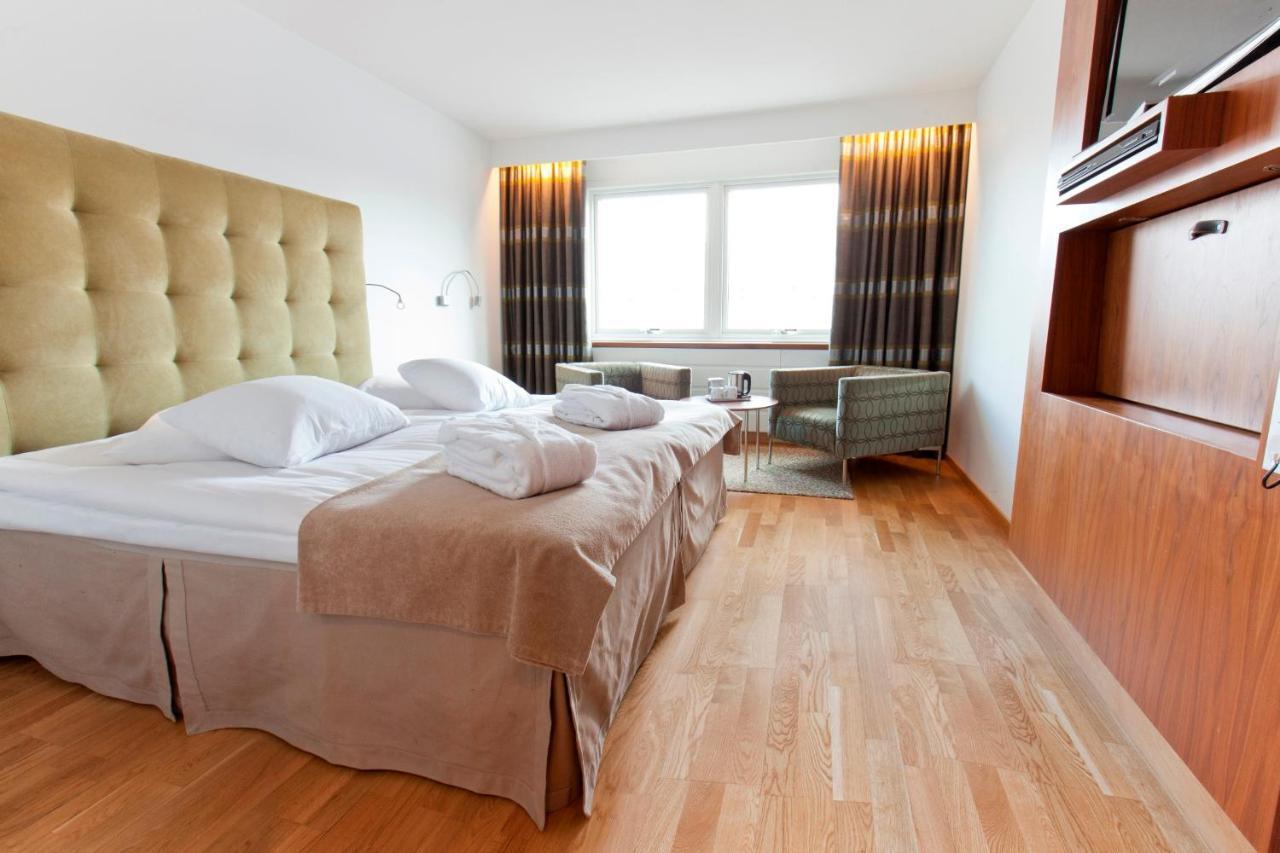 Quality Hotel Grand, บูโรส ภายนอก รูปภาพ